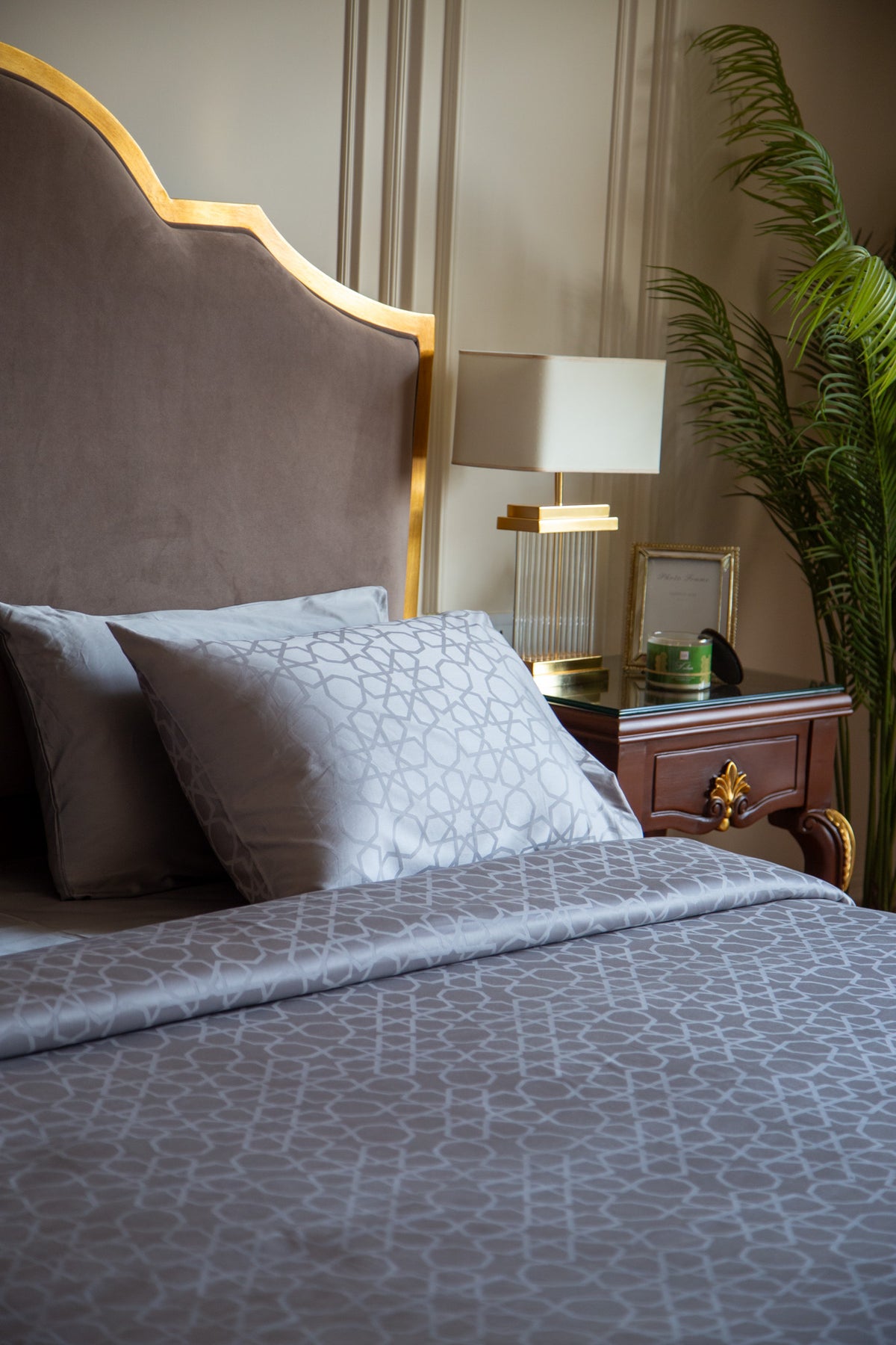 Home Classic | King Size - Satin Flat Bed Set 600 TC (Bed 180-200)
