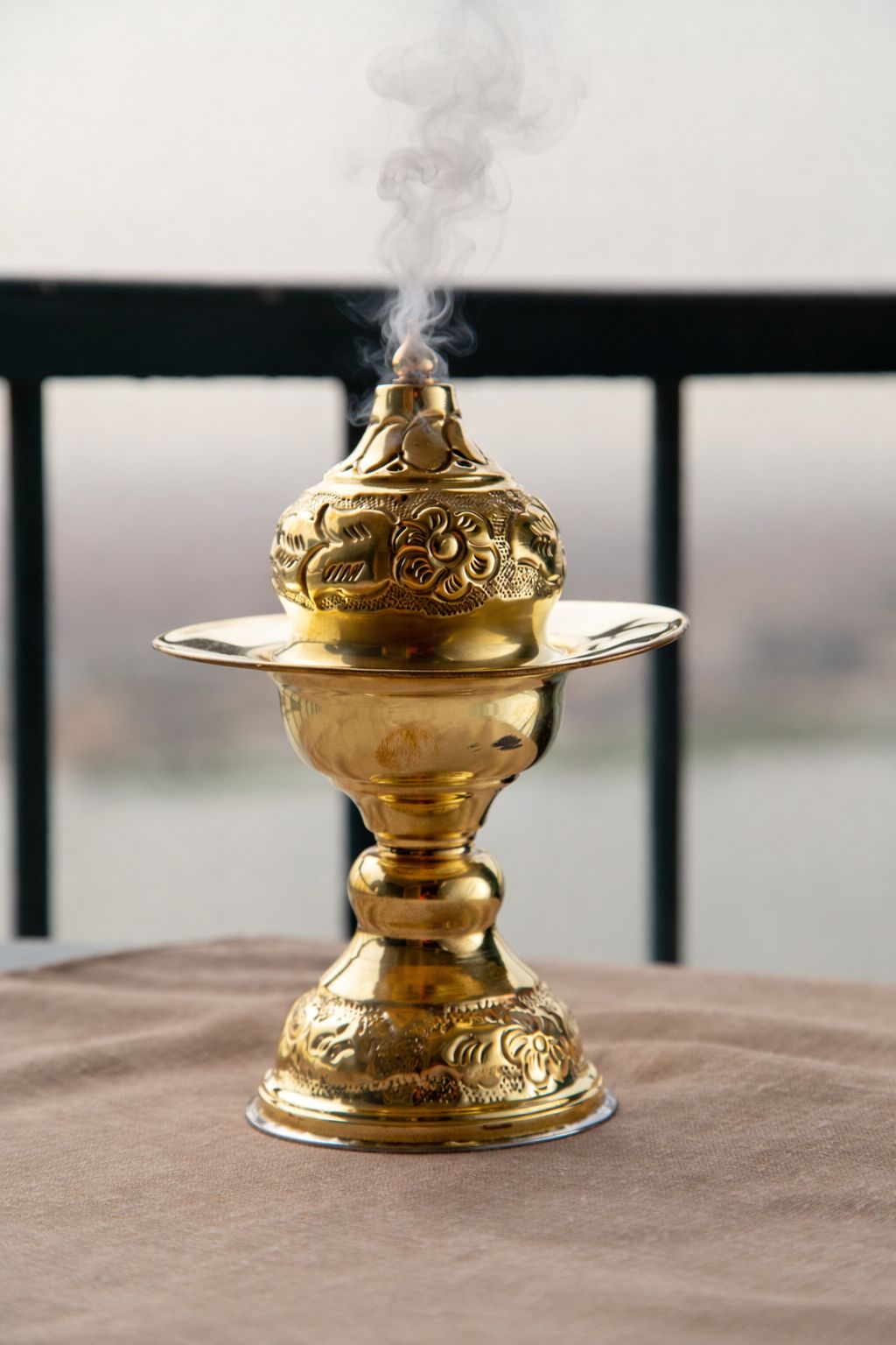 Golden Oud Burner